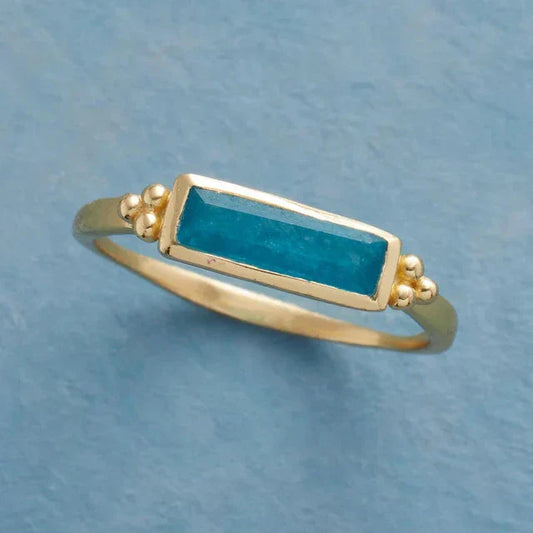 Anillo Piedra Azul Rectangular Vintage en Oro