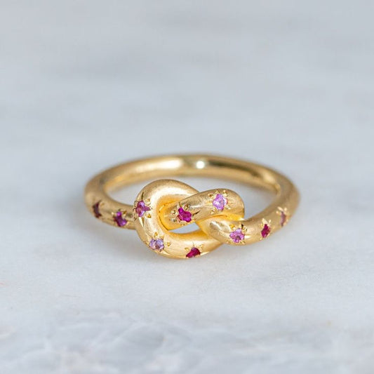 Anillo vintage de oro rosa anudado Celestial