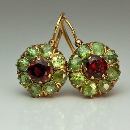 Pendientes vintage de cristal redondeado verde y rojo