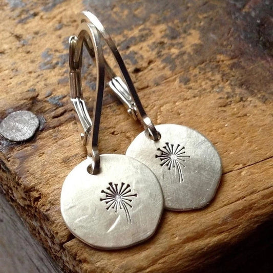 Aretes Redondos de Diente de León en Plata