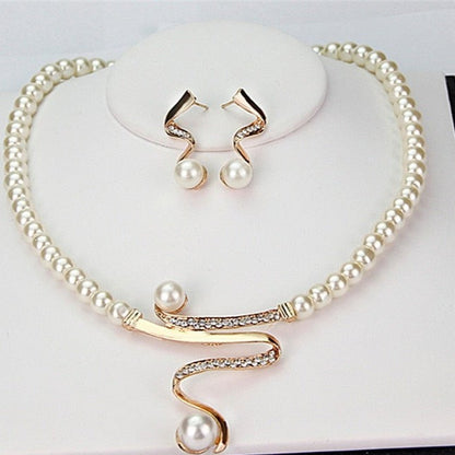 Conjunto de collar + pendientes de perlas naturales