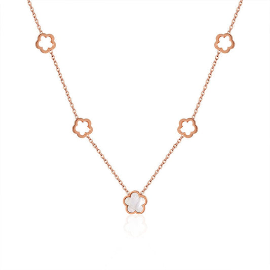 Collar de Trébol de Cinco Hojas en Oro