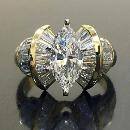 Anillo Circonio Vintage en Oro