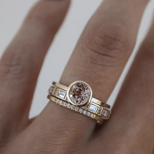 Anillo Cristal Incrustado Vintage en Oro