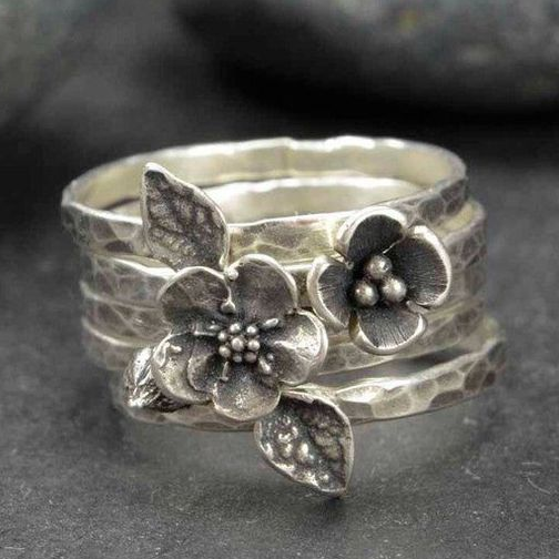 Anillo vintage de plata de flor en capas