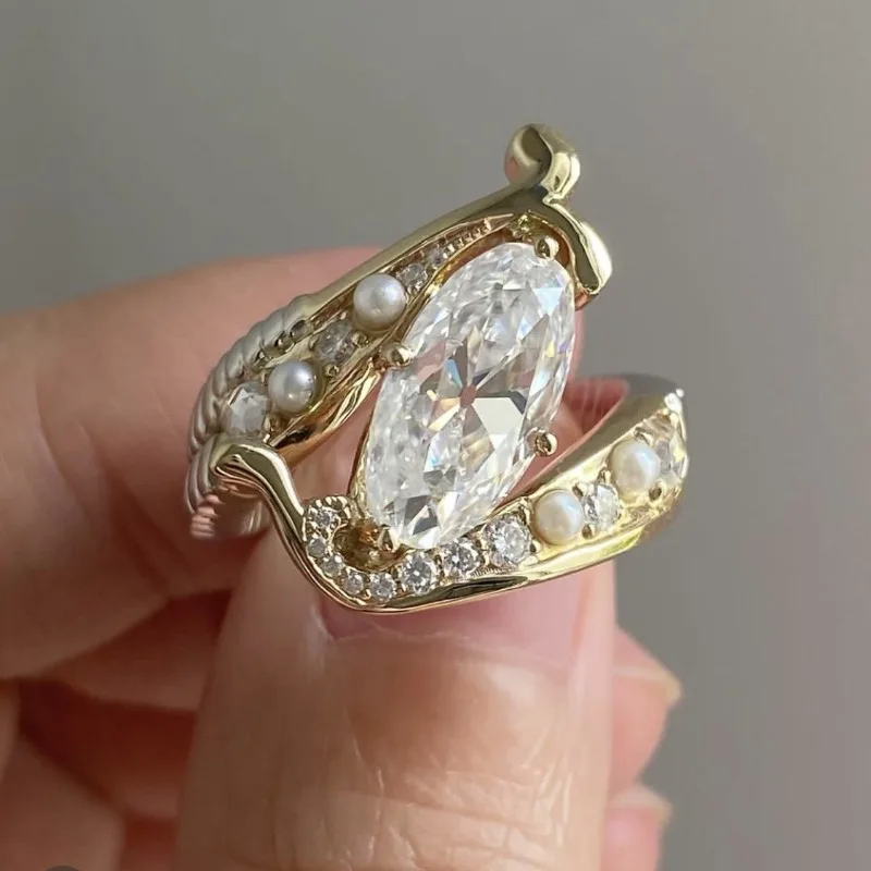 Anillo Vintage Circonita Elegante en Oro