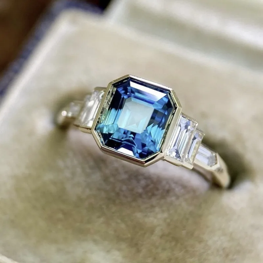 Anillo Vintage Cristal Azul Elegante en Oro